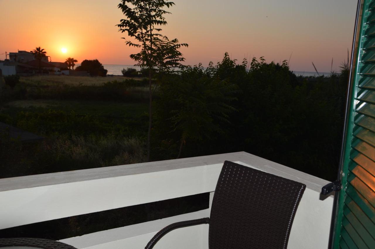 Sea Melody Apartments Stavromenos エクステリア 写真
